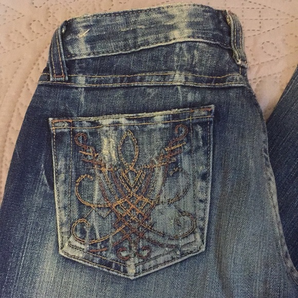 EUC BKE jeans with detailed pockets - Picture 3 of 8